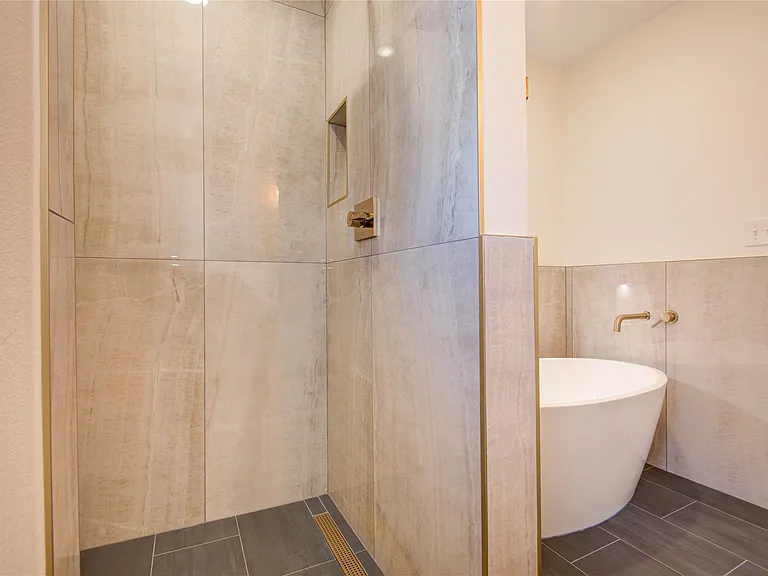 2208 Blodgett St #1 — Photo 23