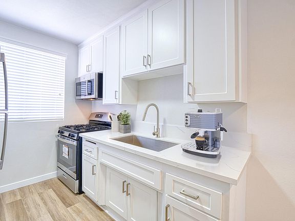 Quartz countertops!