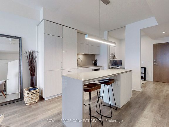 5th image of 15 Lower Jarvis St #2008