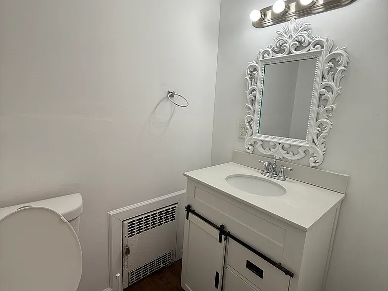34 Kensington Pl #2 — Photo 8
