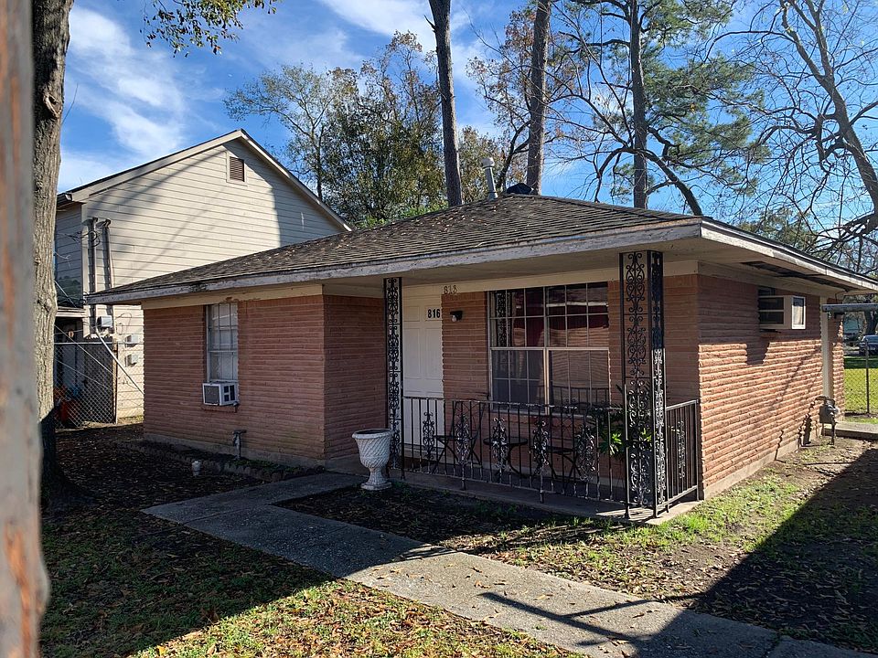 1st image of 814 McDaniel St