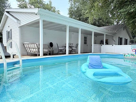 4th image of 208 Dorris Dr