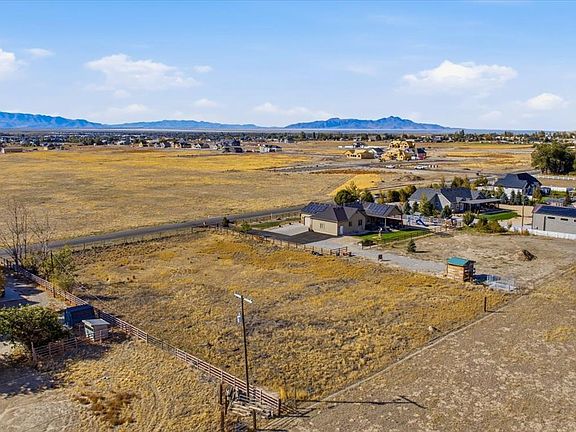 4th image of 4698 N Droubay Rd