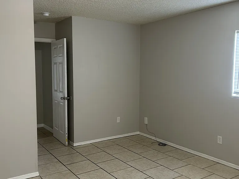 611 Palmetto Dr — Photo 12