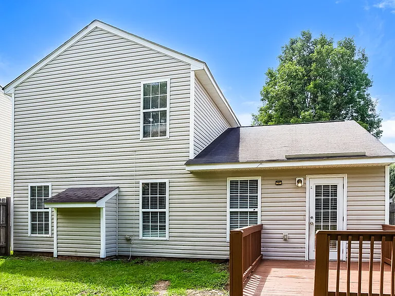 1028 Jordans Pond Ln — Photo 17