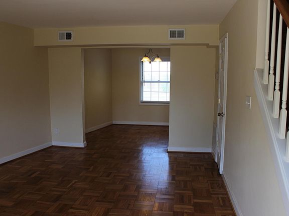 Living Area/ Dining Area