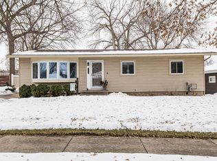 1827 34th St NW, Rochester, MN 55901