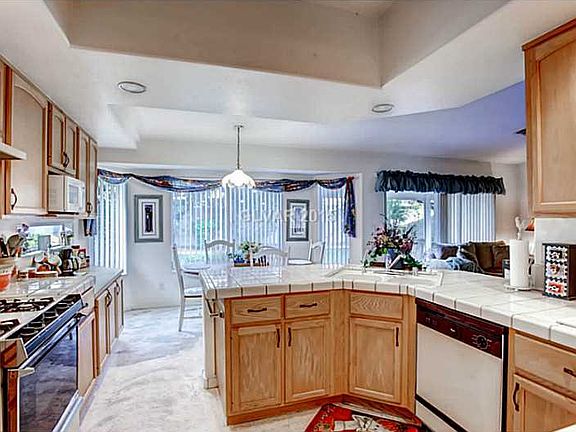 5th image of 9103 Claretta Dr