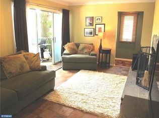 146 W Kenilworth Cir, Newtown Square, PA 19073