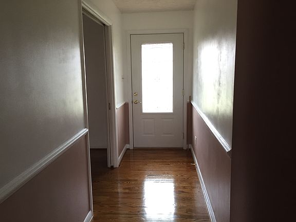 3rd image of 184 Arrowhead Dr