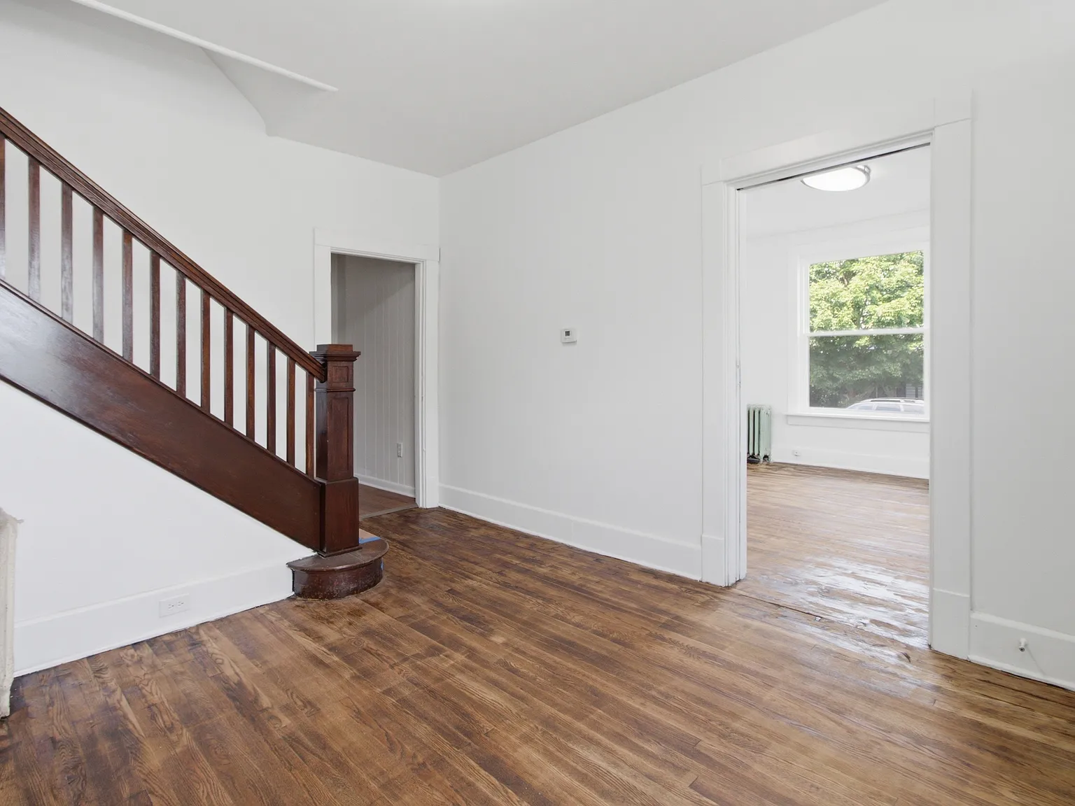 6 bed, 2116 sqft, $1,900 — Photo 4