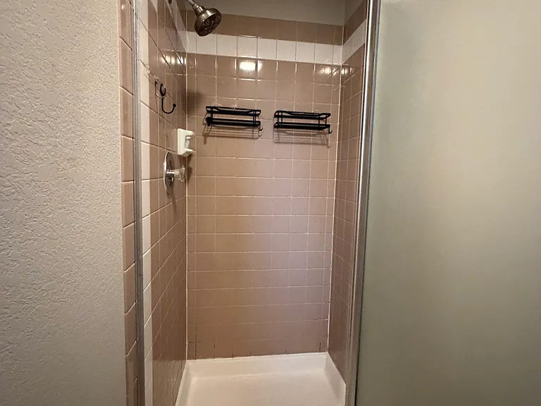 primary bedroom shower