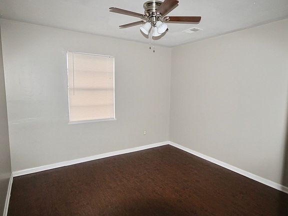 5th image of 391 Washburn Dr