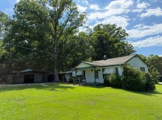 1528 W Alexander Rd, Greenwood, SC 29646