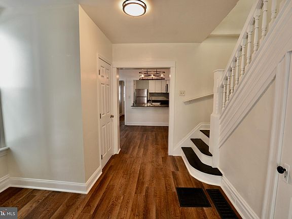 4th image of 116 S 28th St