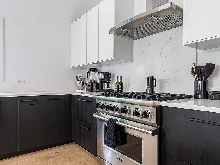 415 Old Stone Hwy — Photo 11