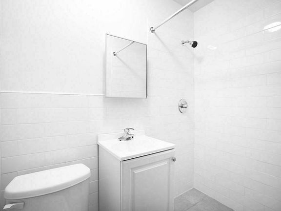 5th image of 164 E 88th St #55RE