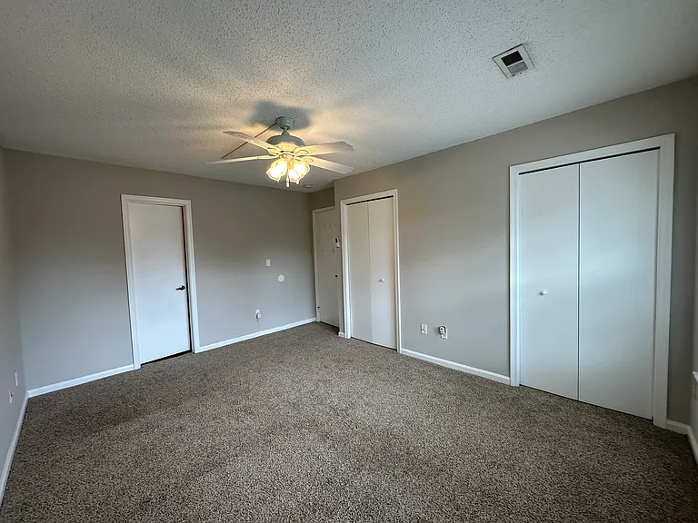4809 Cliffony Dr — Photo 7