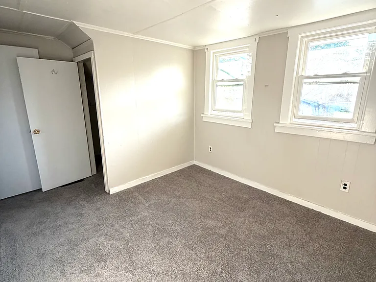 227 Beachwood Blvd — Photo 17