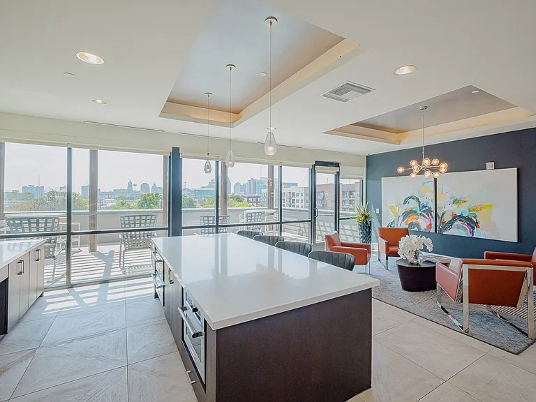 Rivera on Broadway Apartments — Photo 36