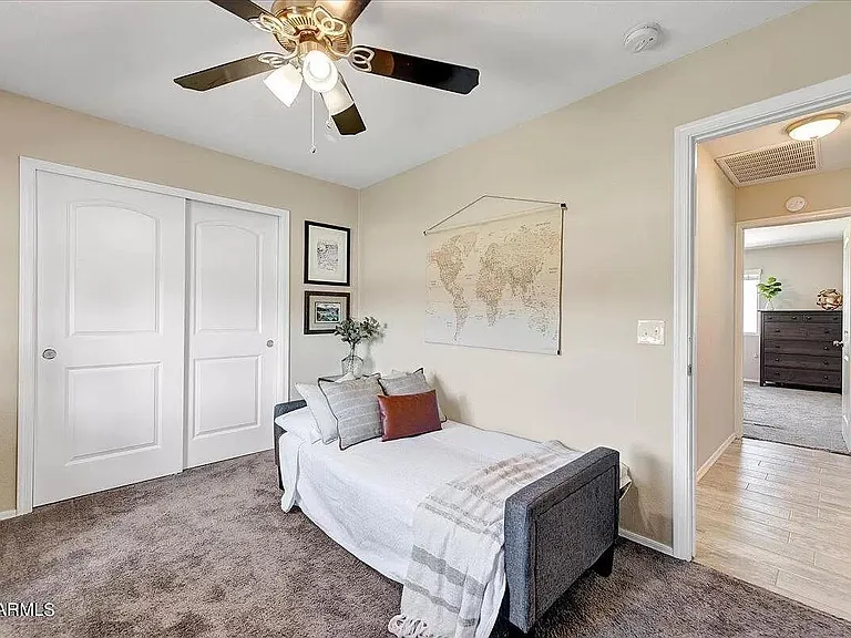 2217 N Sunset Dr — Photo 10