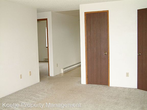 4th image of 410 NE Izett St APT 105