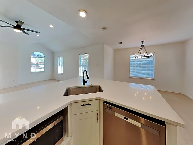 1503 Pearson Ave — Photo 9