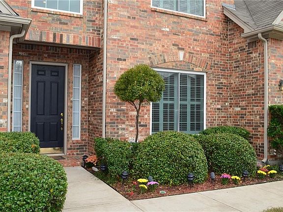 3rd image of 2305 Chambray Dr