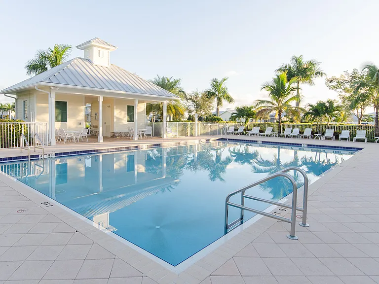 1165 Islamorada Dr — Photo 2