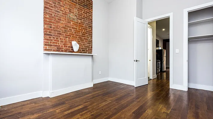 Rented by Nooklyn NYC LLC | media 32