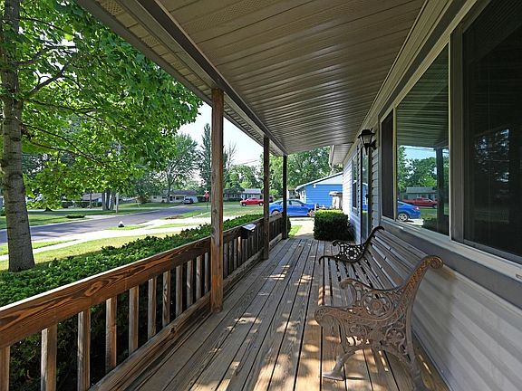 5th image of 237 Oneida Dr