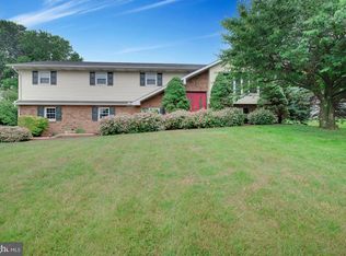 15 Fairway Dr, Quarryville, PA 17566