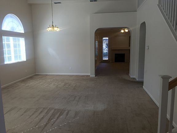 4th image of 2329 Carol Ann Dr