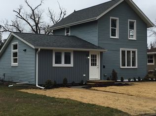 162 S Elm St, Oconomowoc, WI 53066