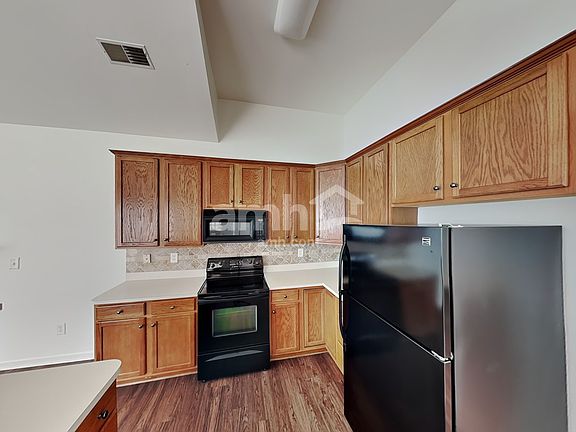 4th image of 13424 Planters Row Dr