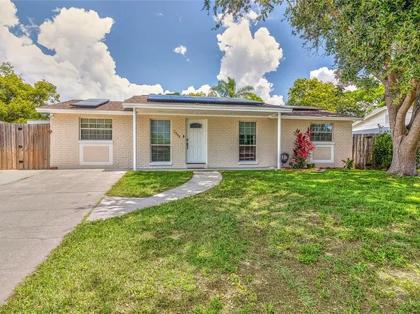 2848 Homewood St, Clearwater, FL 33759