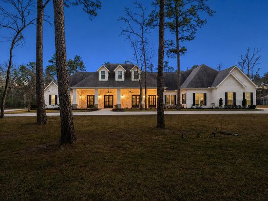 10539 Crestwater Circle, Magnolia, TX 77354
