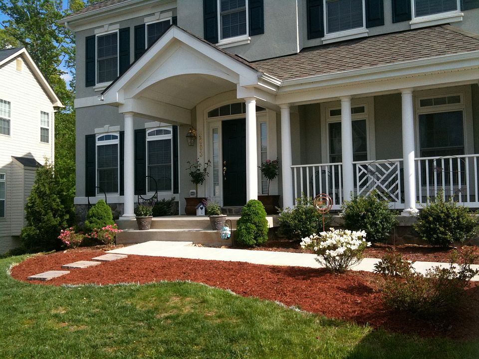 Front of house from driveway