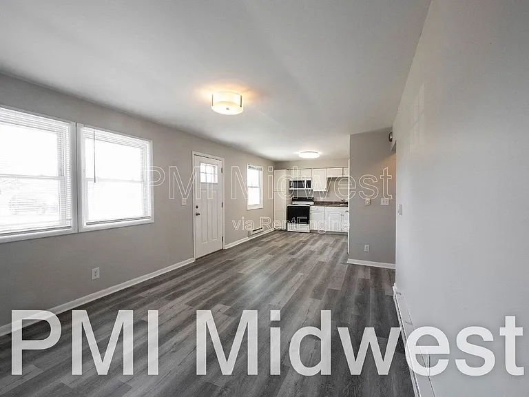140 Maple Park Dr #3 — Photo 5