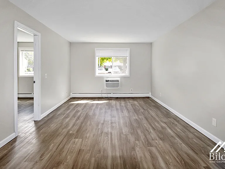 18 Lee Rd — Photo 37