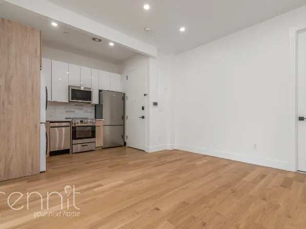 332 Myrtle Avenue 4L image 3 of 17