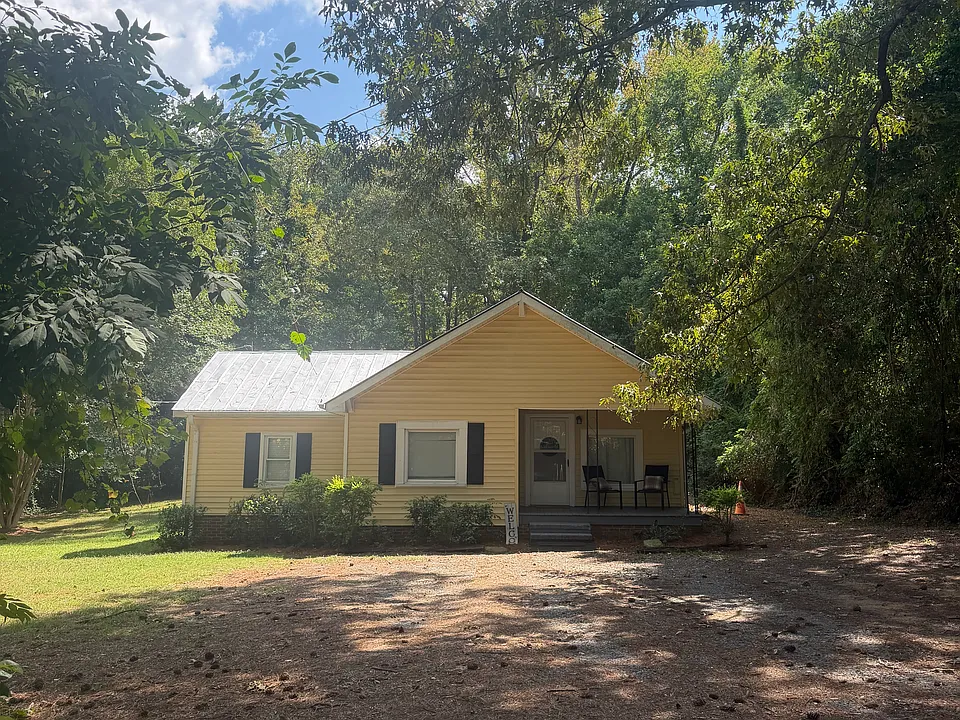 1697 State Highway 109 S