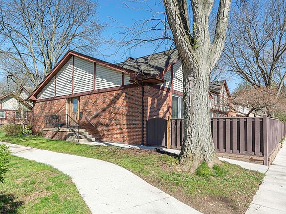 2nd image of 614 Terrace Ln