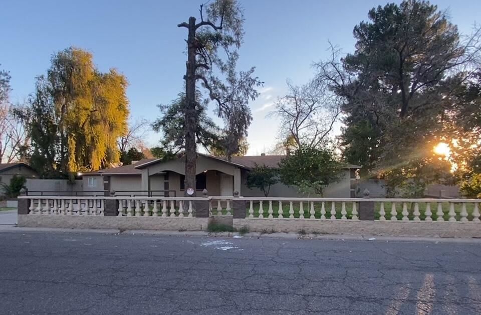 1st image of 3139 N 47th Ave