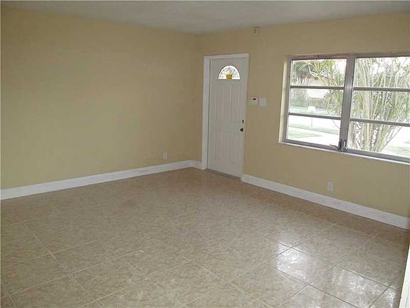 3rd image of 750 NW 76th Ave