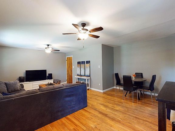 4th image of 4804 Primrose Ln