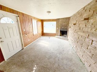 17104 Eldamere Ave, Cleveland, OH 44128