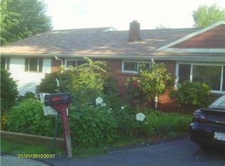 1235 Waverly Dr, Latrobe, PA