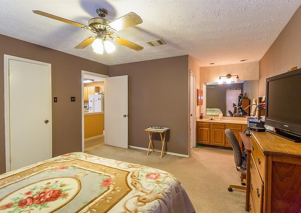 1st image of 2311 Pebbledowne Cir
