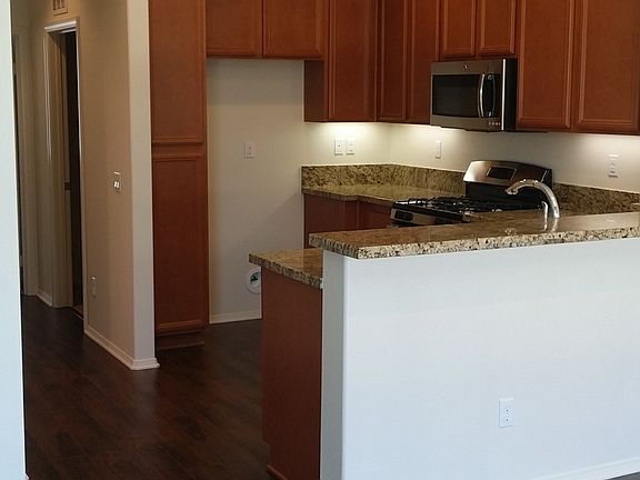 3rd image of 10526 Willow Ln